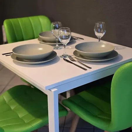 Rhein Living - Balkon Und Rheinpromenade * Duisburgo