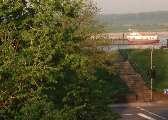 Rhein Living - Balkon Und Rheinpromenade דירה דיסבורג